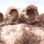 Cama de Felpa Diseño Patita Para Mascotas - Imagen 4